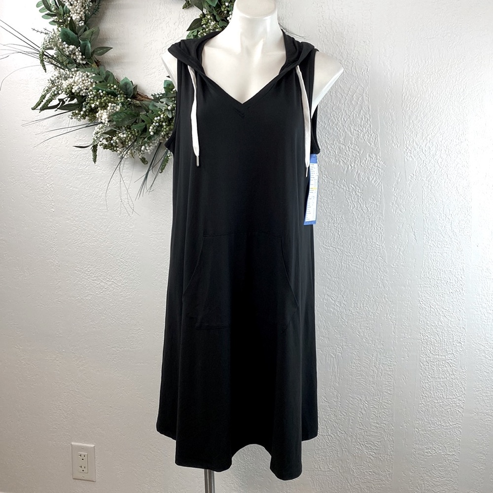 Black Sleeveless Hoodie Dress